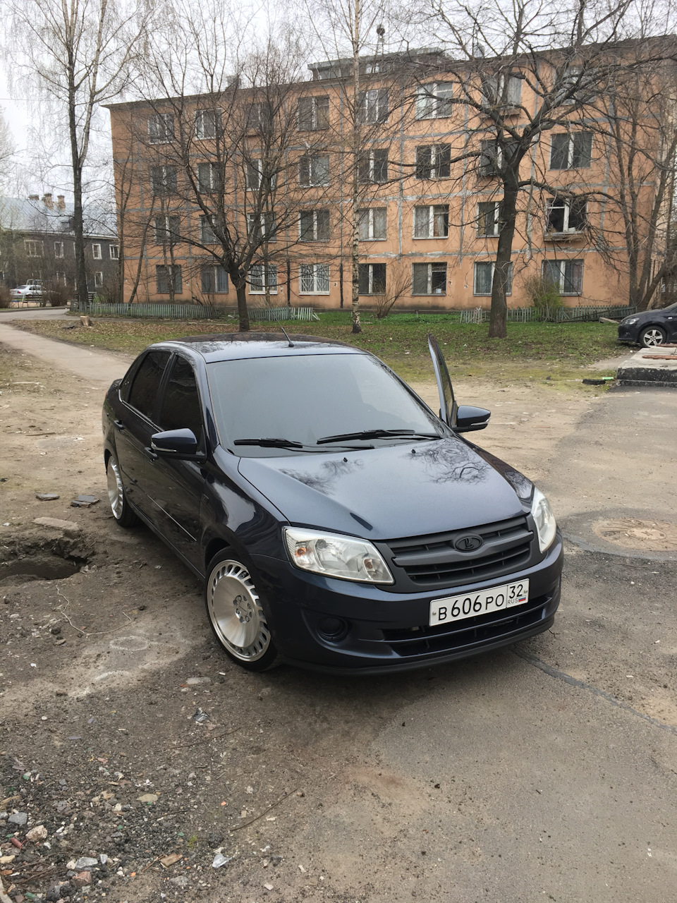 Фото в бортжурнале Lada Granta