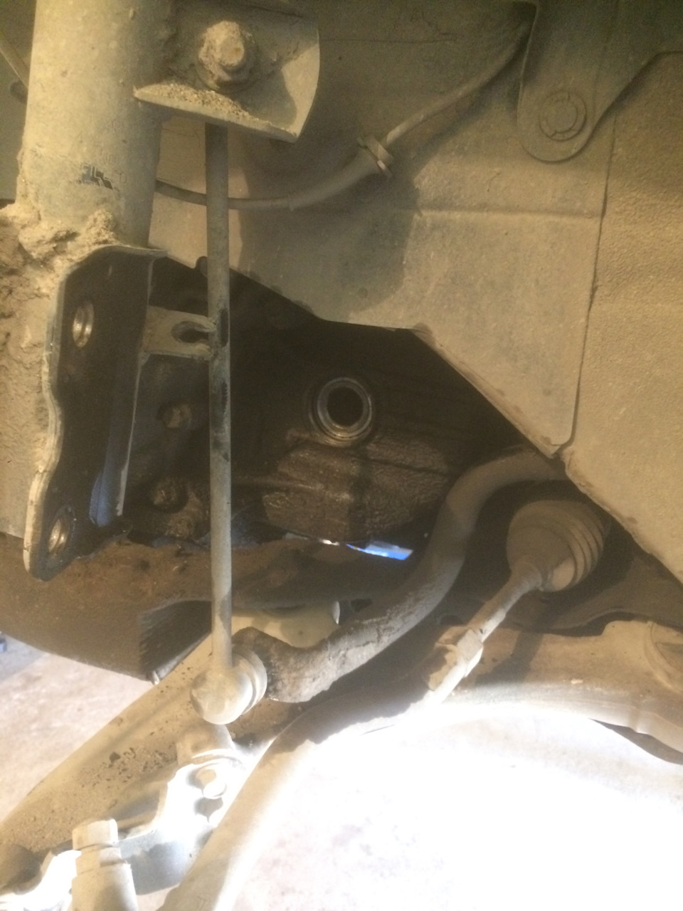 Замена сальника и подшипника правого привода, а также ошибка по CVT коробке P086