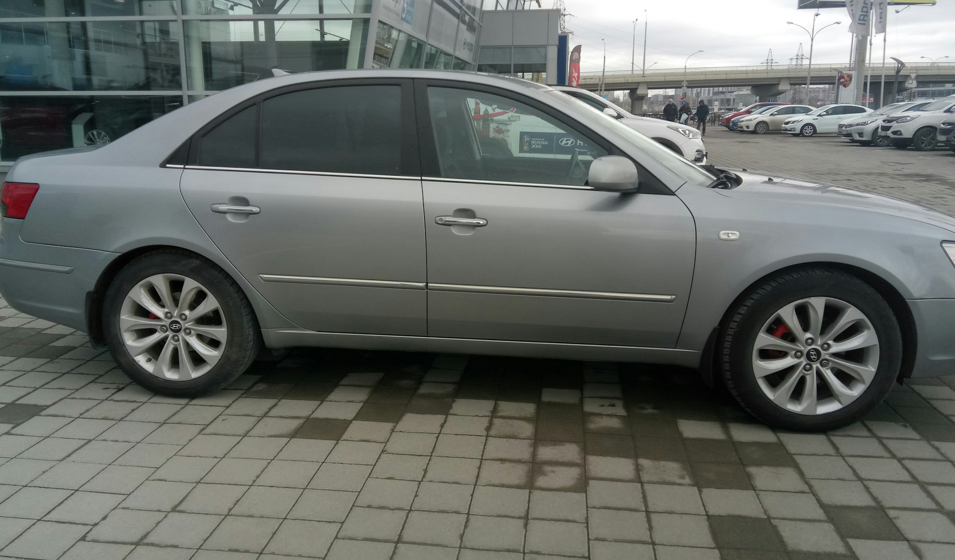 Диски хендай соната размеры. Sonata NF r17. 225 60 17 Соната NF. Hyundai NF r17. Hyundai Sonata NF 2008 r19.