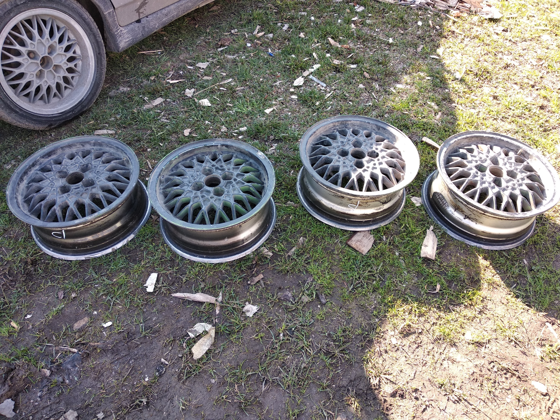 Диски r15 4x100. BBS r2 r15 4x100. BBS 4 100 r15. R13 4x100 BBS.