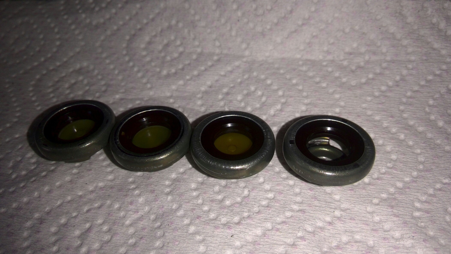 Неисправность вакуумного насоса. — Volvo 760, 2,4 л., 1988 года ...