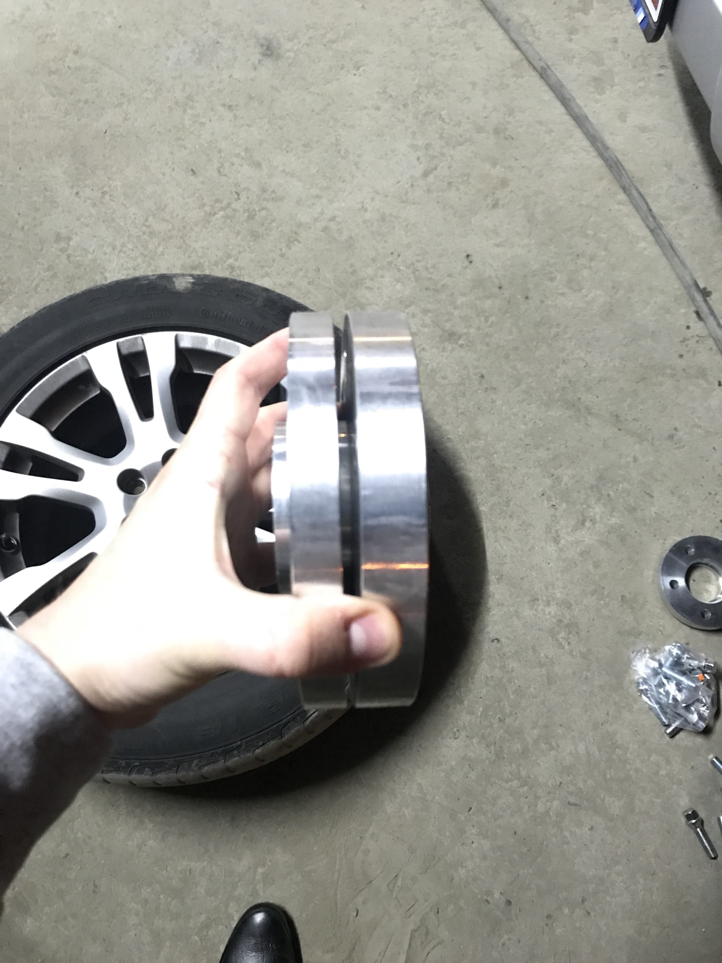 Расширение колесной базы. Проставки митсубиси паджеро спорт 2. "колёсные базы". Смешные колесные диски. Увеличение колесной базы автомобиля.