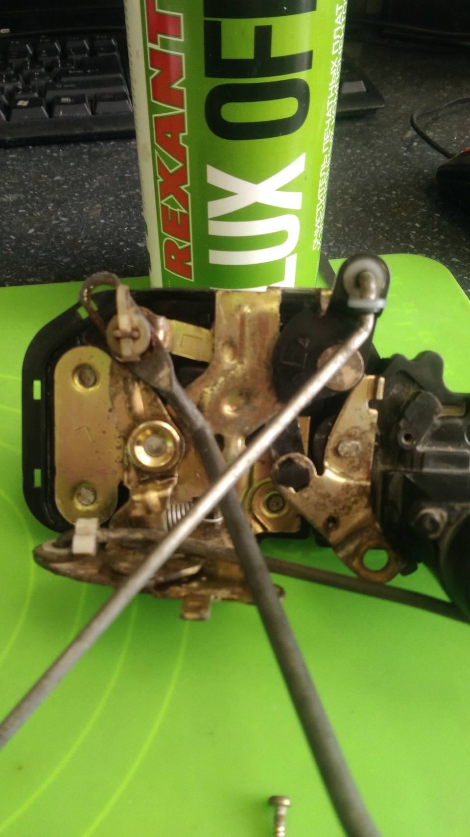 Не закрывается замок водительской двери — Mazda Xedos 9, 2,5 л, 1994 ...