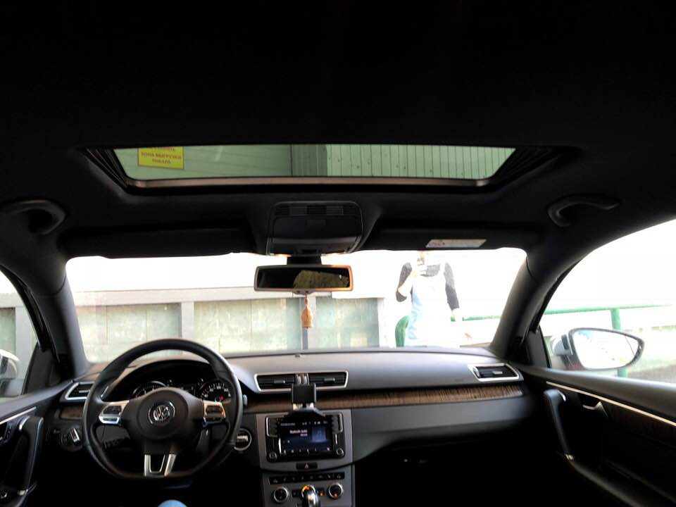 Пассат б6 с люком. Потолок пассат б5. Люк пассат б6. Фольксваген пассат с люком. 1h0877255af28.