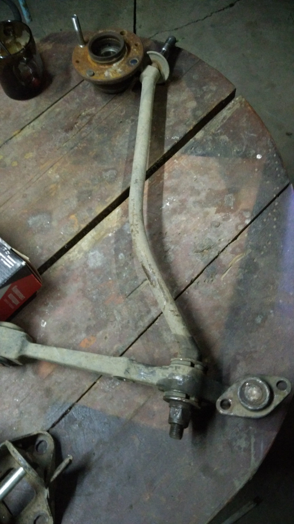 Замена рулевых наконечников и шаровых опор — Lada Калина универсал, 1,4 ...