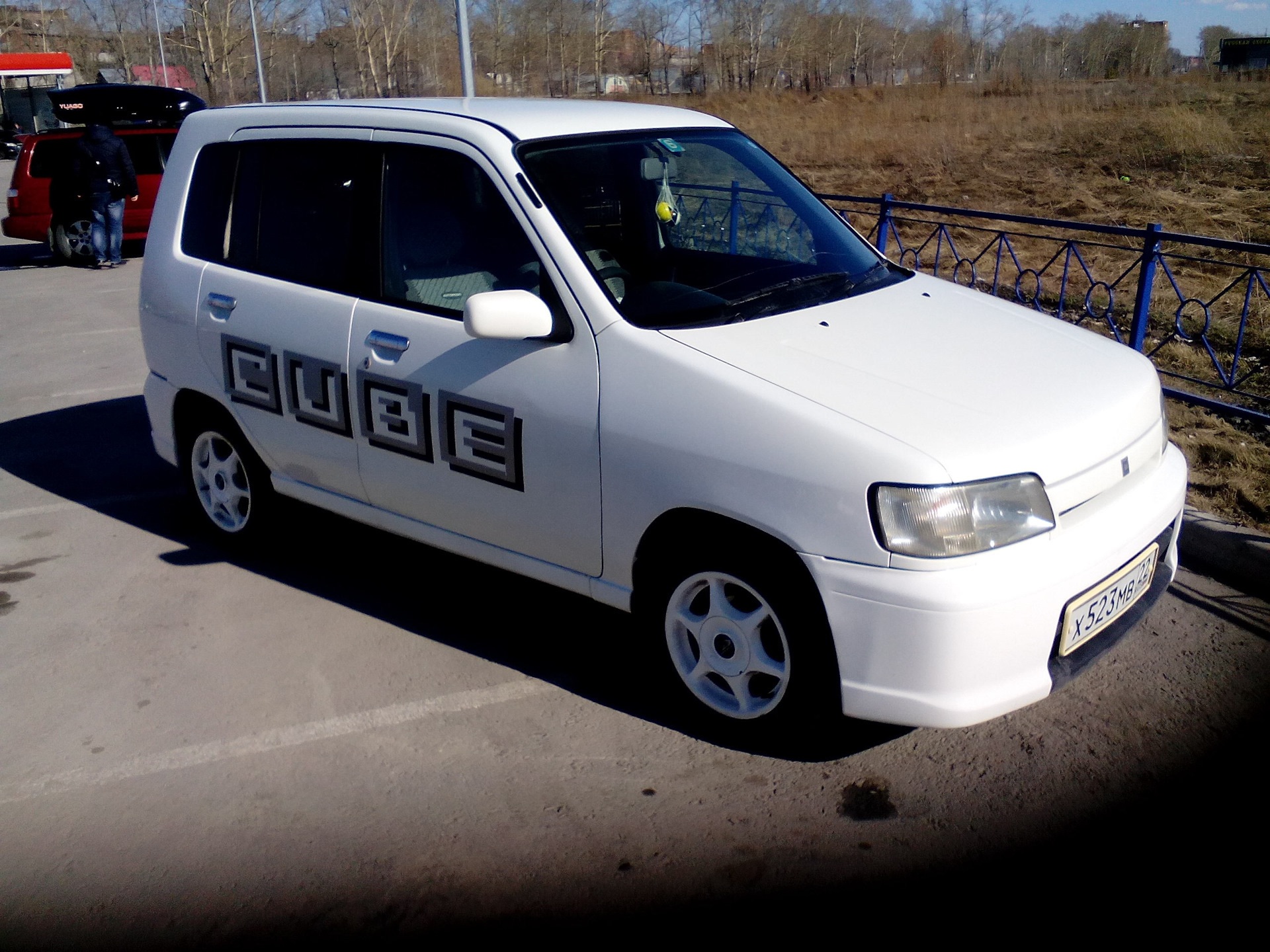 Ниссан куб зет 10. Ниссан куб 2000. Ниссан куб 10 кузов. Nissan Cube z10. Ниссан куб 4 ВД.