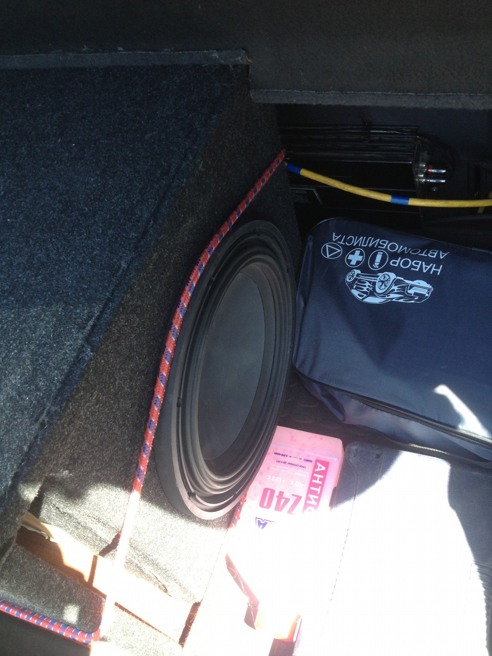 Подключение саба к колхозной магнитоле) — Opel Astra H, 1,6 л., 2008 ...