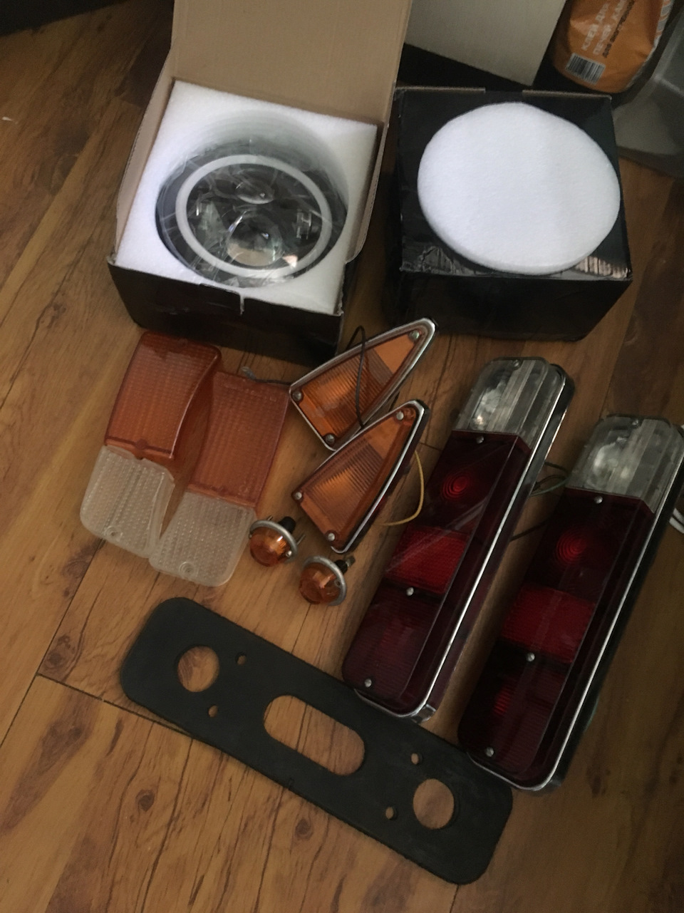 Новые фары для москвича