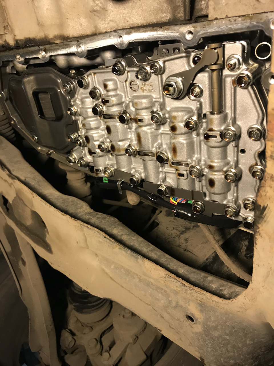 Вид снизу. Чисто, без нагара. — Nissan Qashqai (1G)