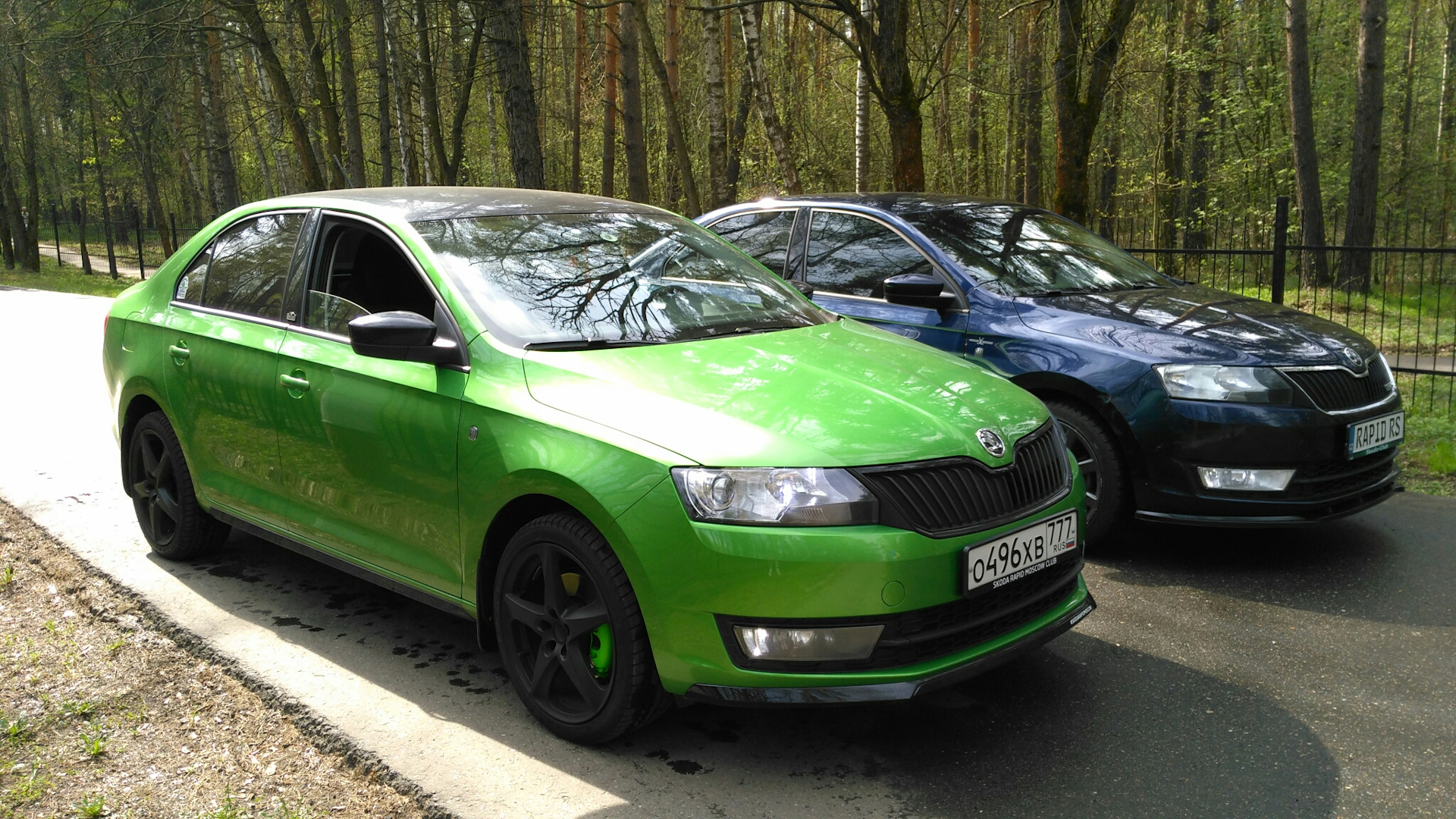 Skoda Rapid зеленая