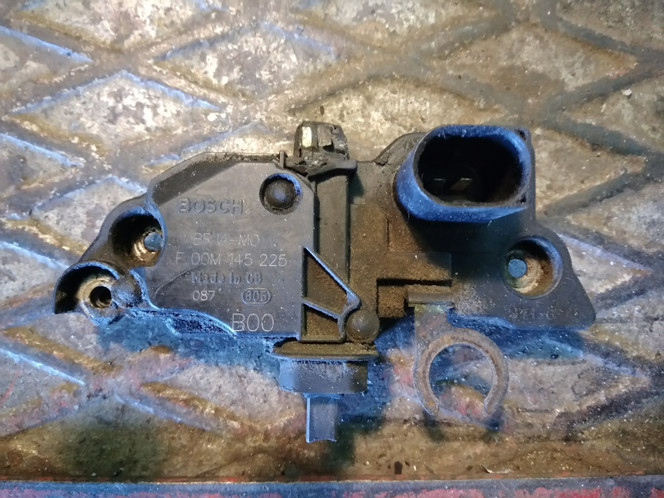 Пропала зарядка или ТО гены. — Audi A2, 1,4 л, 2000 года | электроника ...