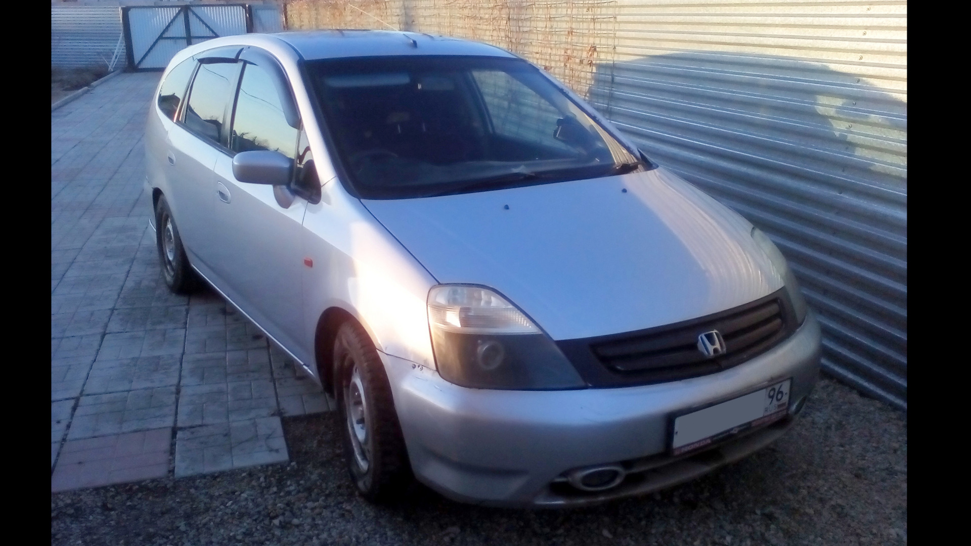 Honda stream 2000. Хонда стрим 2001 отзывы владельцев. Хонда Санни.