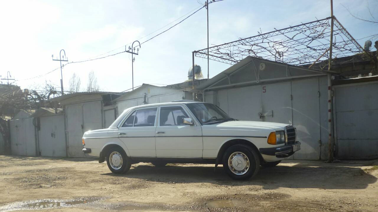 Mercedes-Benz W123 2.0 бензиновый 1984 | Бабушка Мерсе`дес на DRIVE2