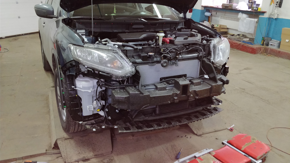 Уже стандарт — сетка в бампер — Nissan X-Trail III (t32), 2 л, 2018 ...