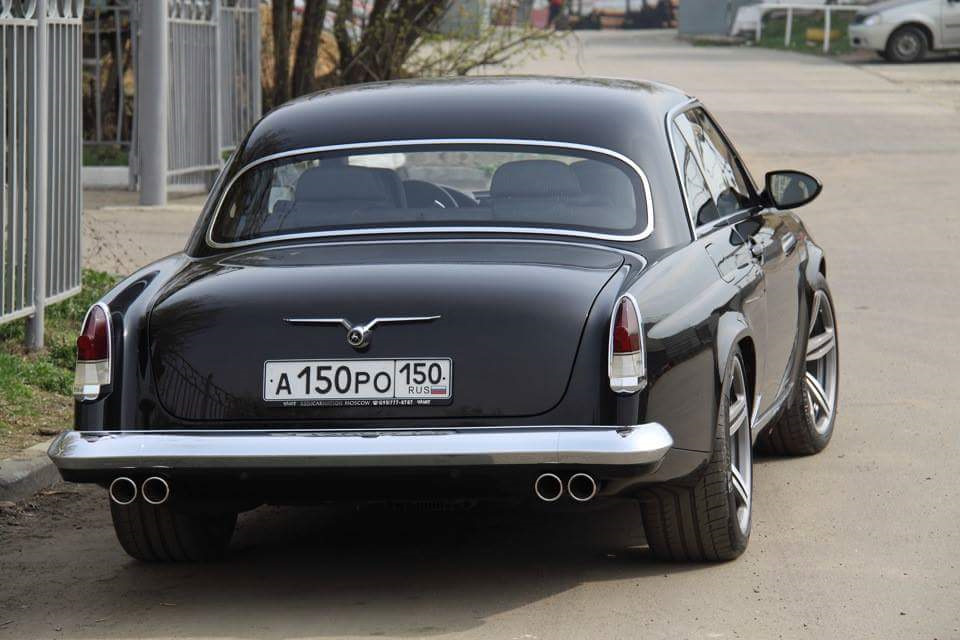 Volga v12 Coupe a Level