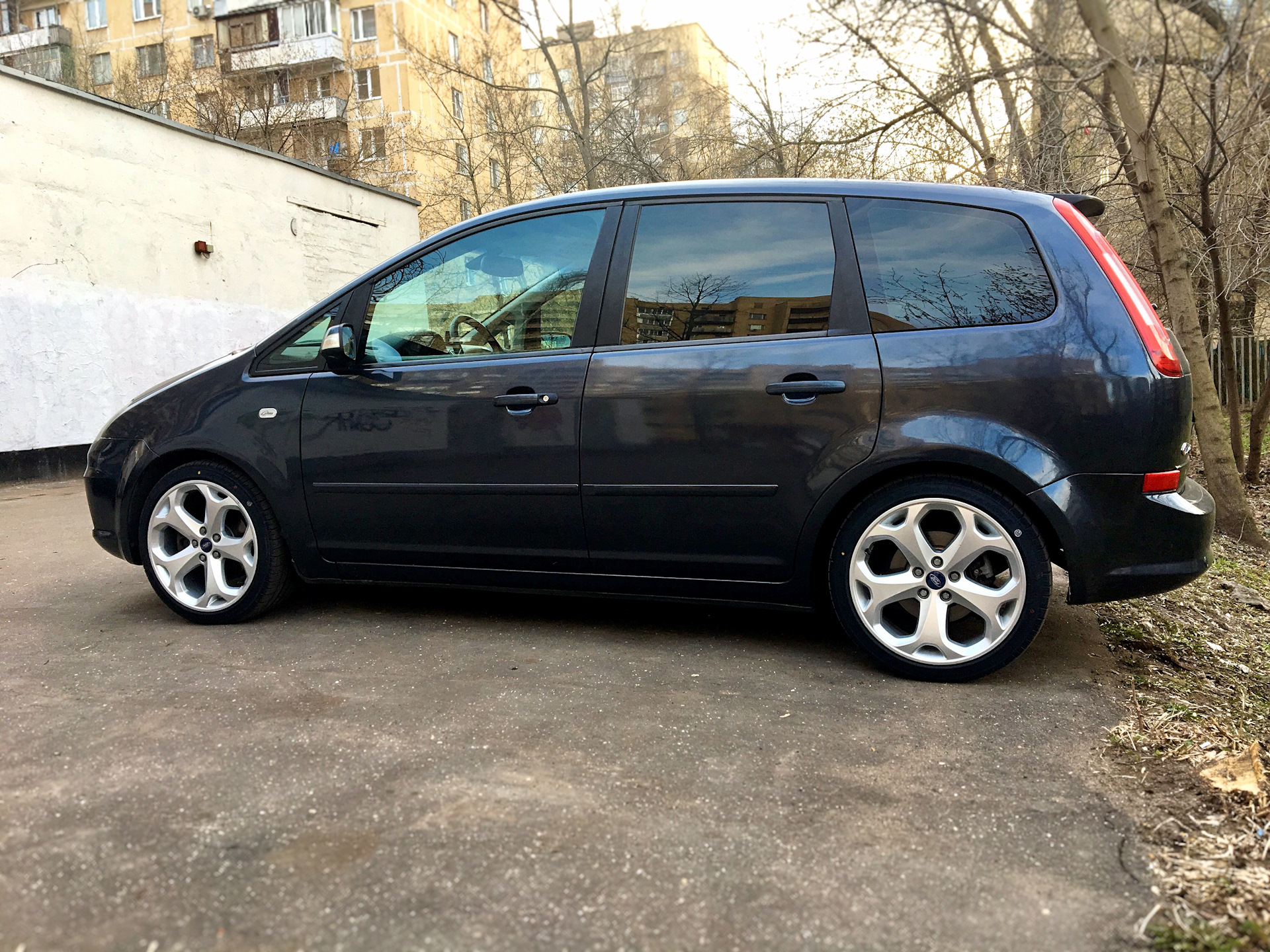 C max 2. R19 на Ford c-Max. Ford c-Max 2006 r18. Ford c Max r18. Форд c Max r17.