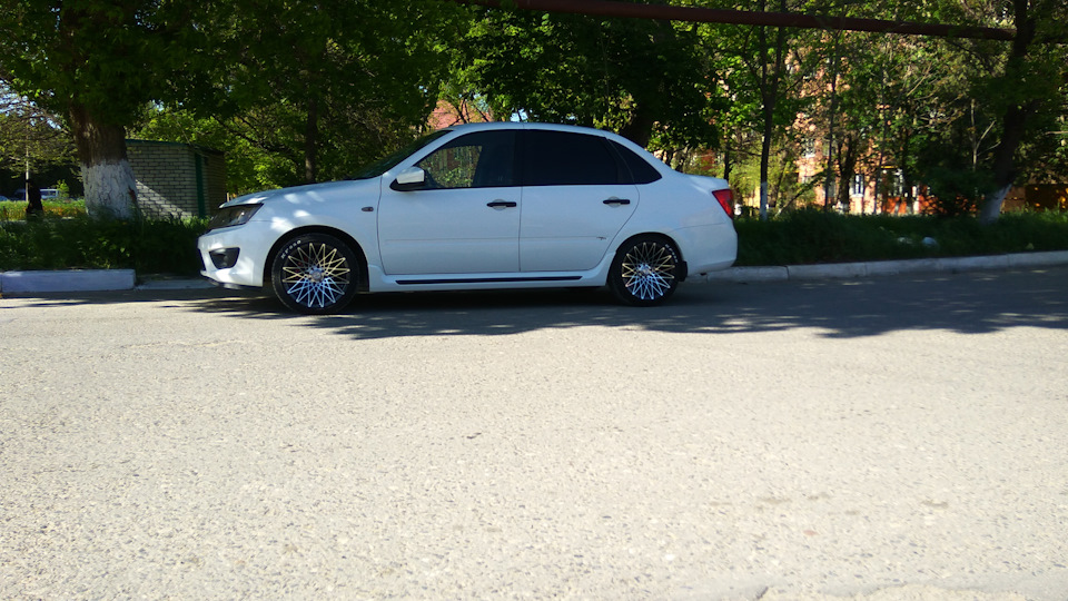 Фото в бортжурнале Lada Granta