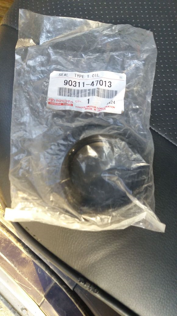 Фото в бортжурнале Toyota Hilux Surf (3G). Запчасти на фото: 9031147013