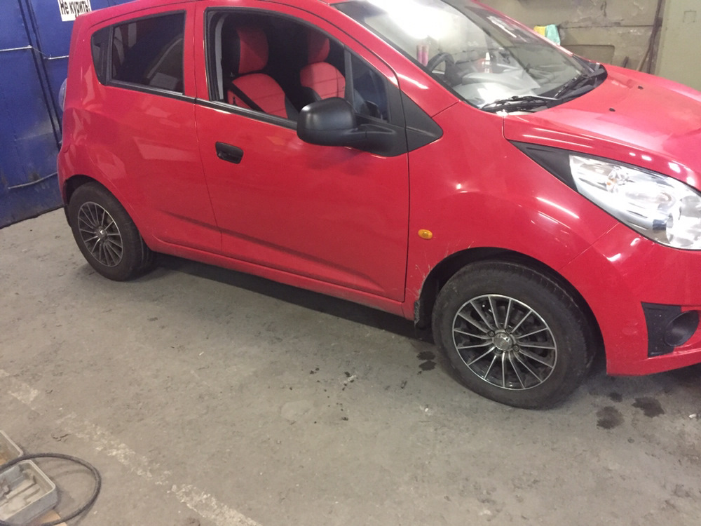 Spark диски. Spark Chevrolet r16. Chevrolet Spark r15. Диски Chevrolet Spark 14. Spark 300.