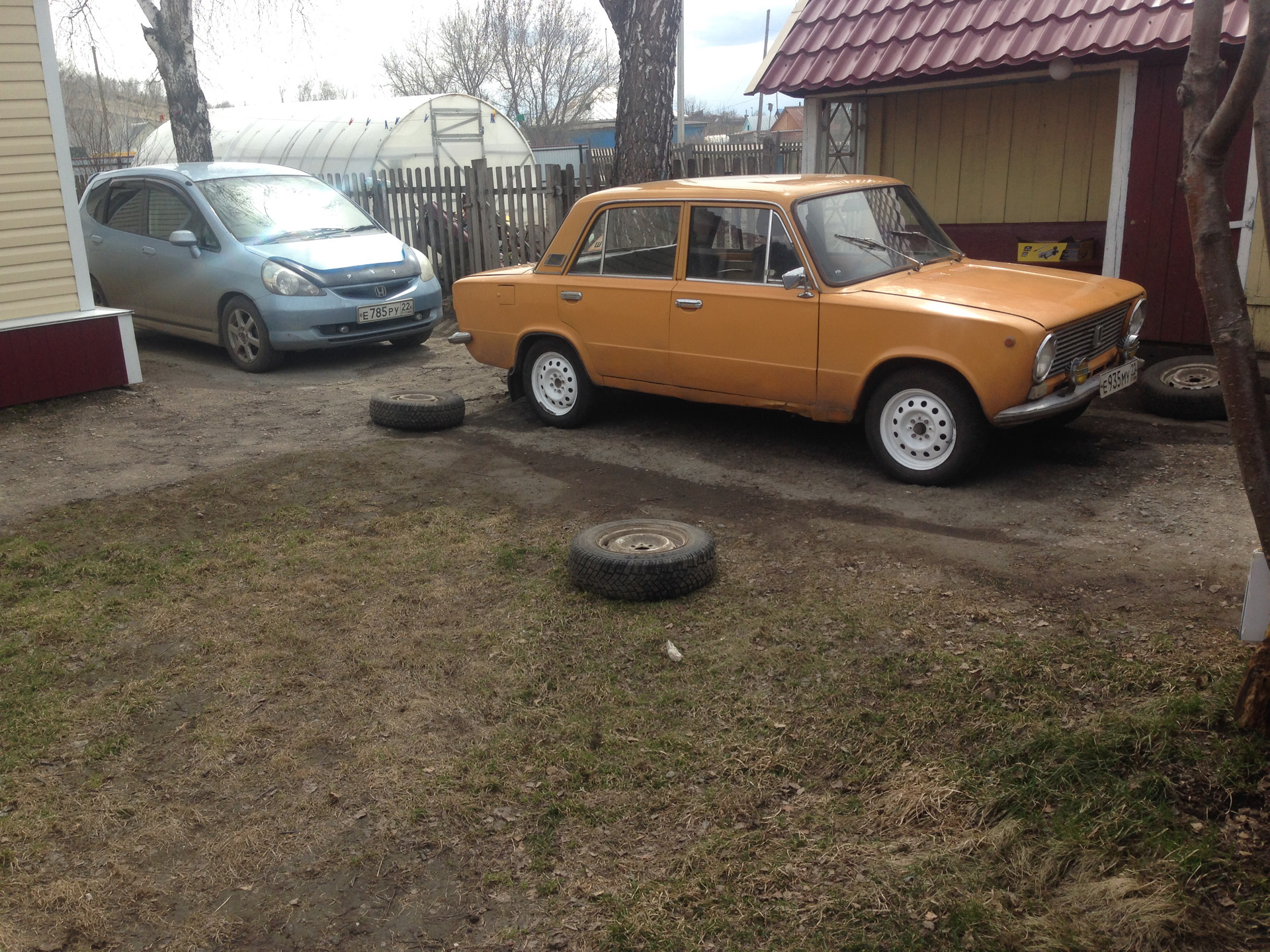 Колёса на месте — Lada 21011, 1,3 л, 1975 года | колёсные диски | DRIVE2