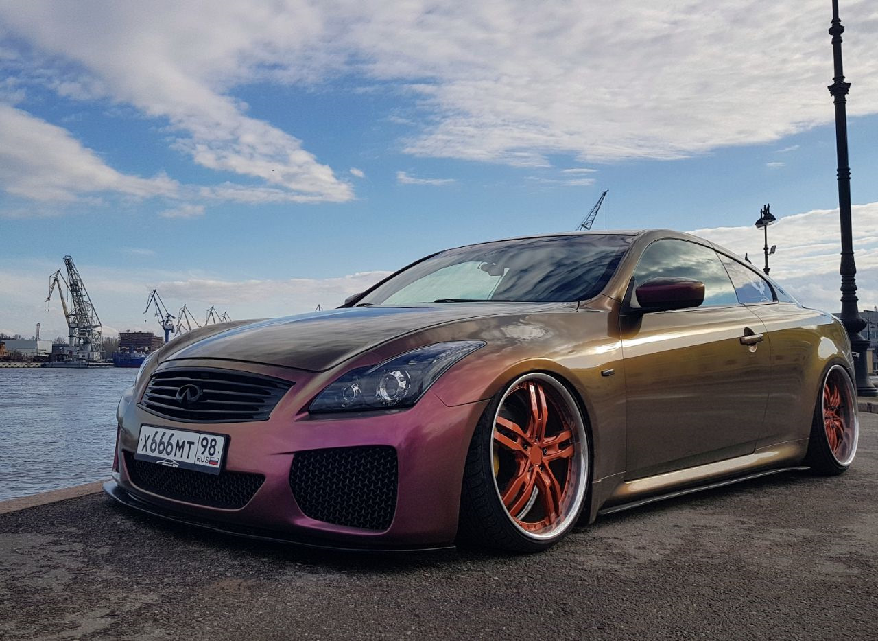 G37 coupe. 