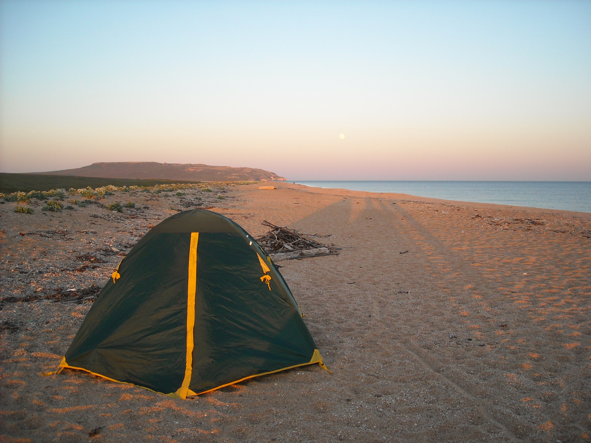 генеральские пляжи с палаткой