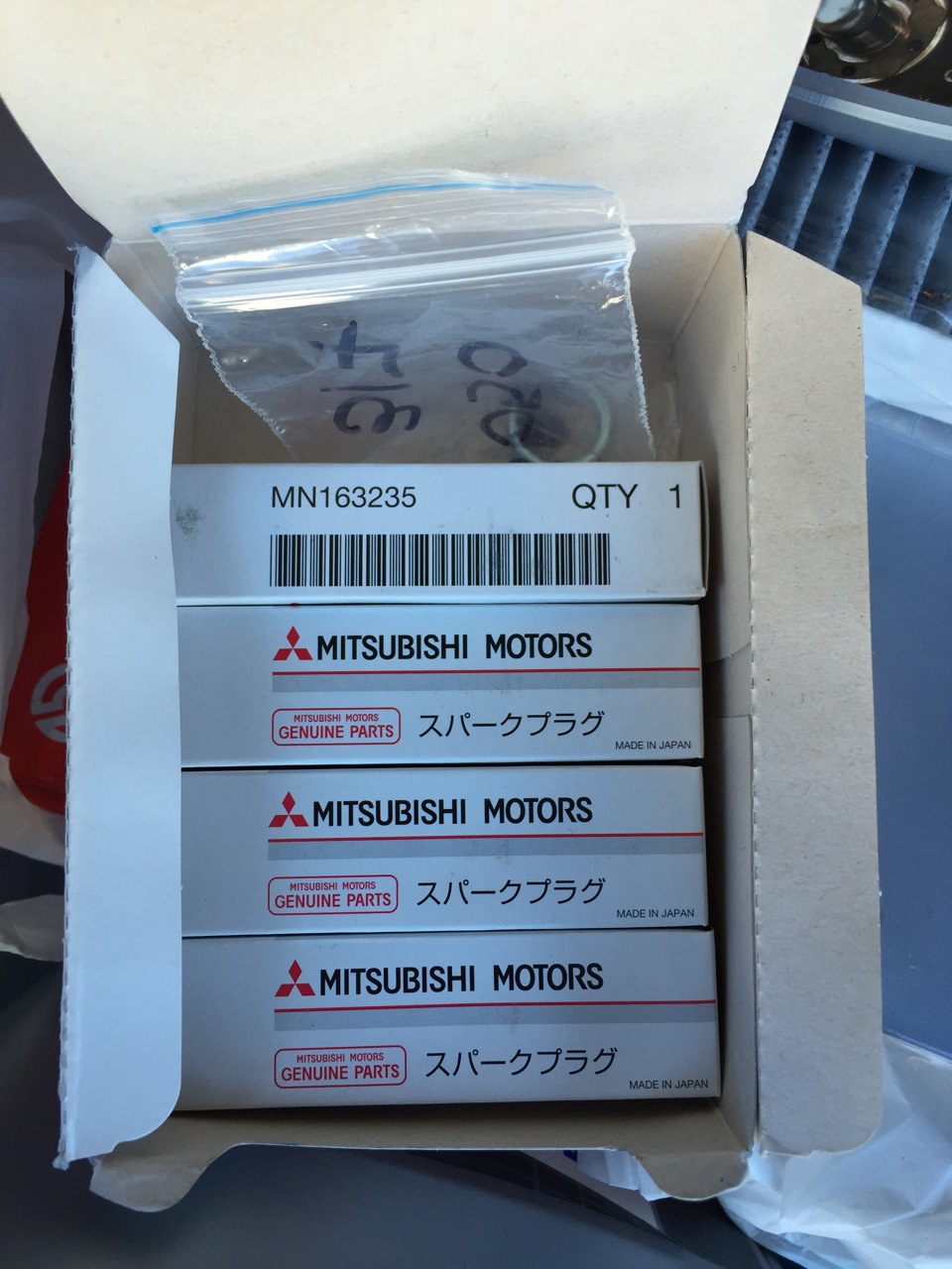MN163235 Свеча зажигания Mitsubishi | Запчасти на DRIVE2
