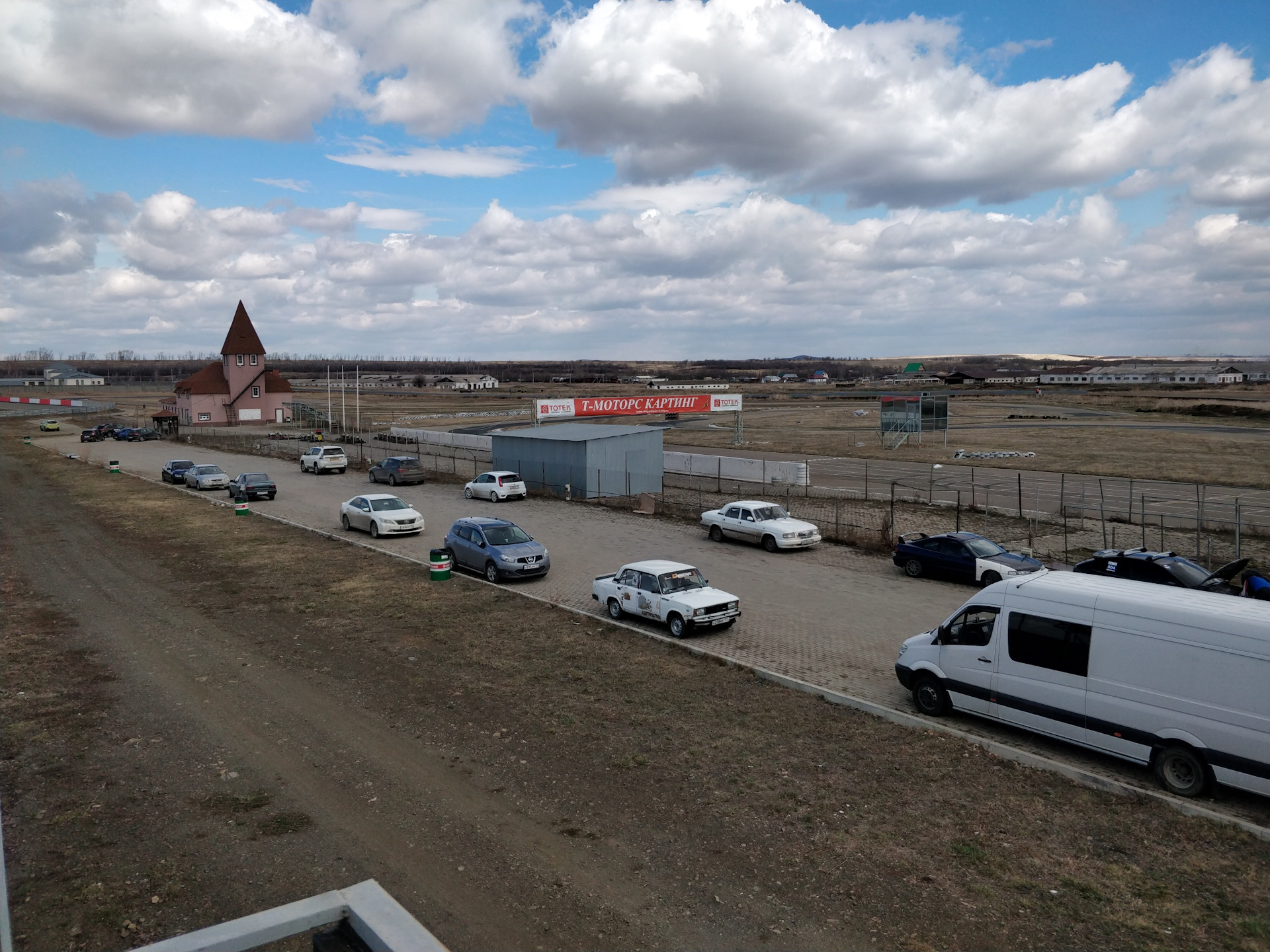 Т магнитогорск. Гоночная трасса т -Моторс Магнитогорск. Т Моторс Магнитогорск картинг. Икс Моторс Магнитогорск. АВТОМОТОРС Магнитогорск.