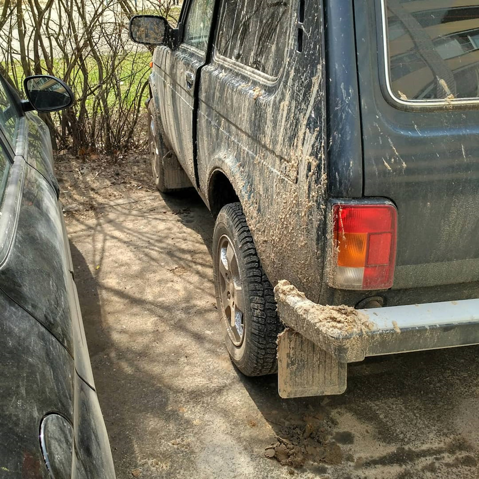 Теперь и за грязь надо платить на мойке — Lada 4x4 3D, 2011 года | мойка |  DRIVE2