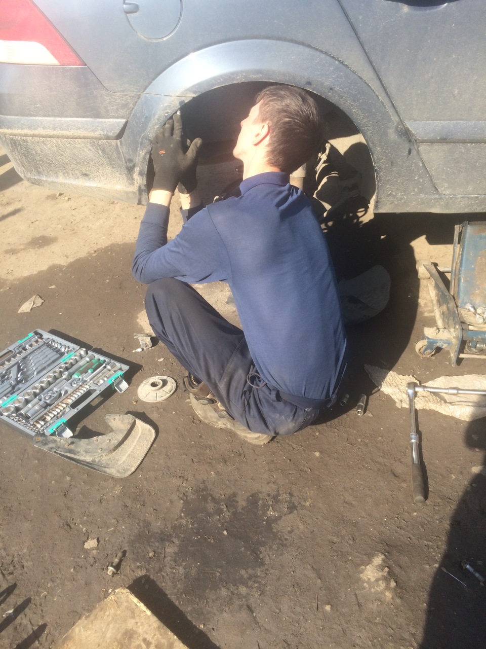 Доктор лечит пациента. — Opel Astra H