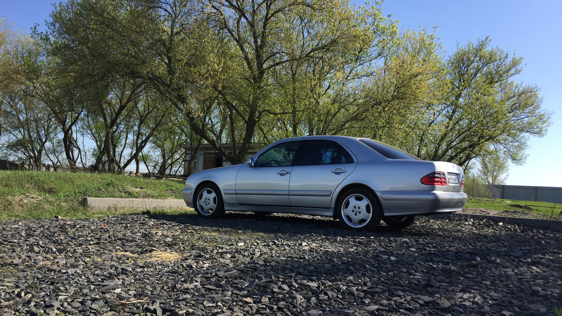 Mercedes-Benz E-class (W210) 3.2 бензиновый 2000 | Ирбис 3,2 на DRIVE2