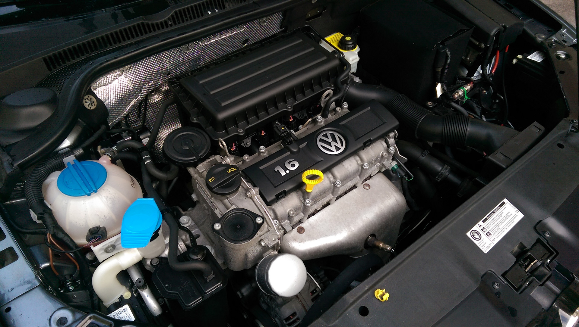 Volkswagen jetta какой двигатель. Фольксваген Джетта 6 1.6 автомат двигатель. 1.6 Двигатель Фольксваген Джетта 2013. Двигатель Volkswagen Jetta b 6. Фольксваген Джетта 2014 двигатель 1.6 автомат.