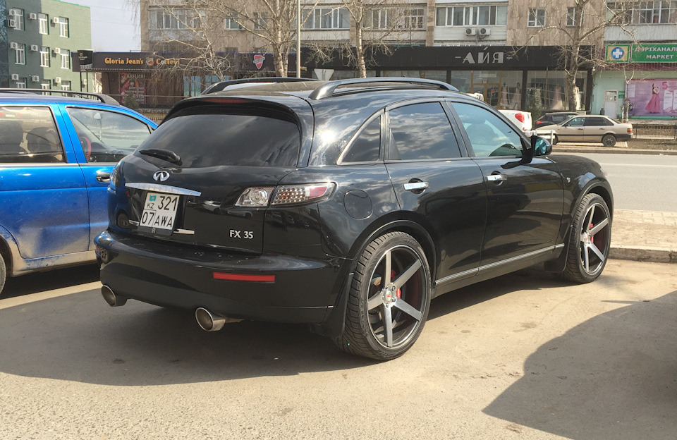 Фото в бортжурнале Infiniti FX (1G)