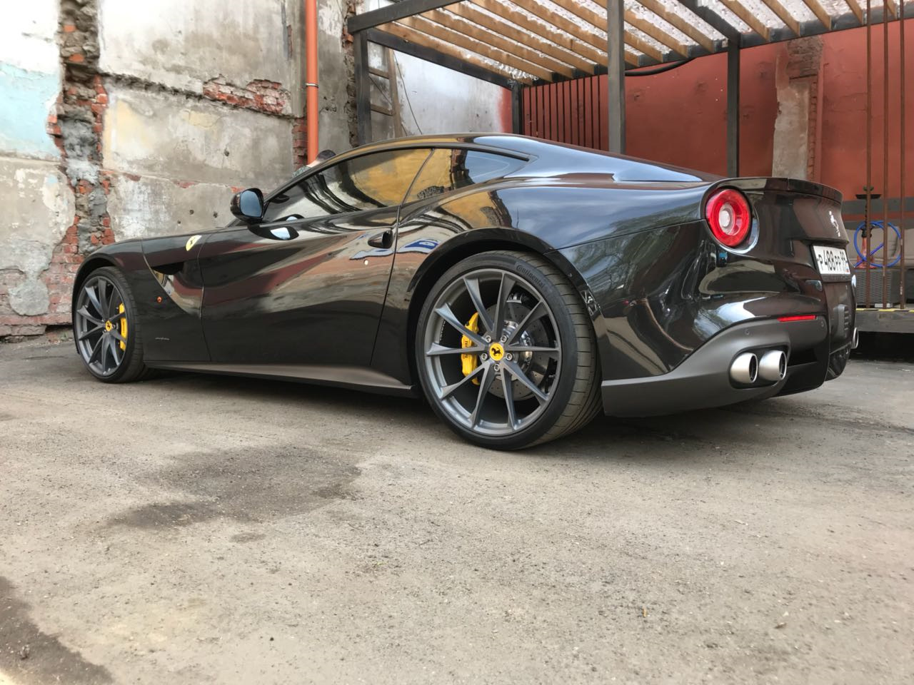 Ferrari f12 Berlinetta черная матовая