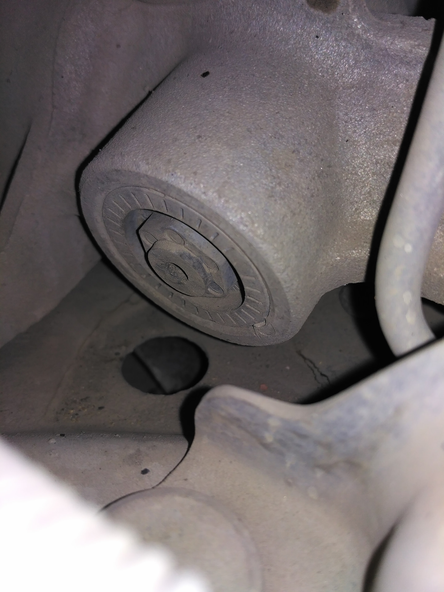 Замена рейки со снятием подрамника Toyota Avensis I, 2 л, 2001 года своими рук