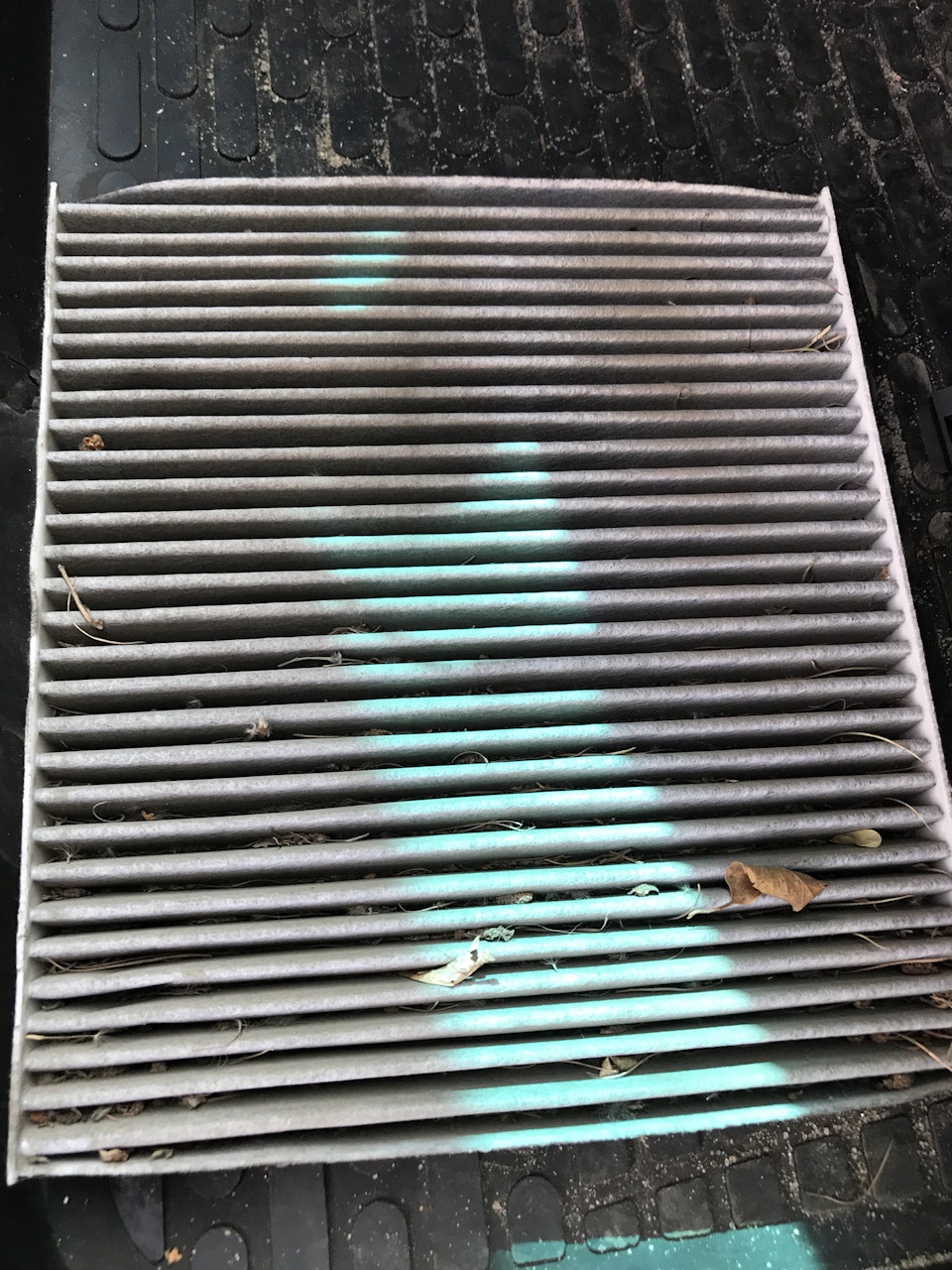 Замена салонного фильтра — Nissan Almera Classic (B10), 1,6 л, 2007 ...