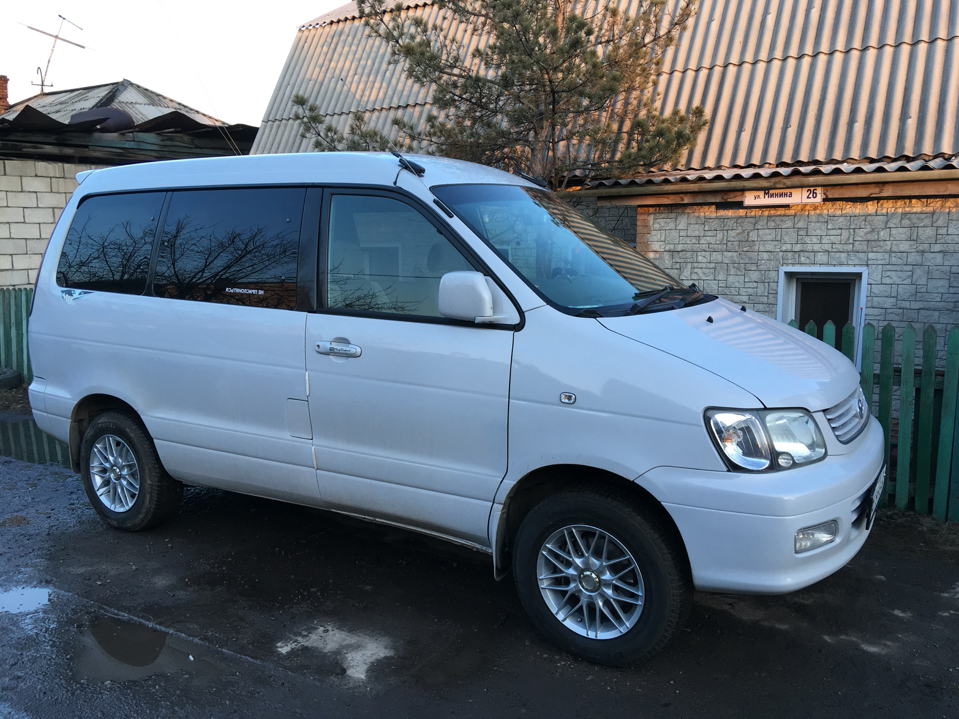 Toyota Ace Noah