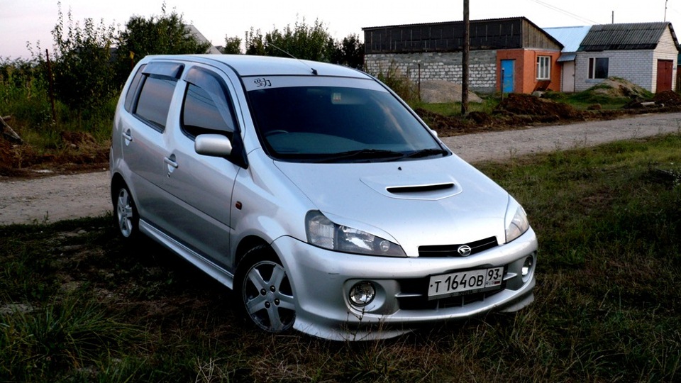 Yrv 1.3. YRV 1.3 Turbo. Daihatsu YRV. Дайхатсу ЯРВ 1.3 турбо. Дайхатсу YRV 1.3 2000г.