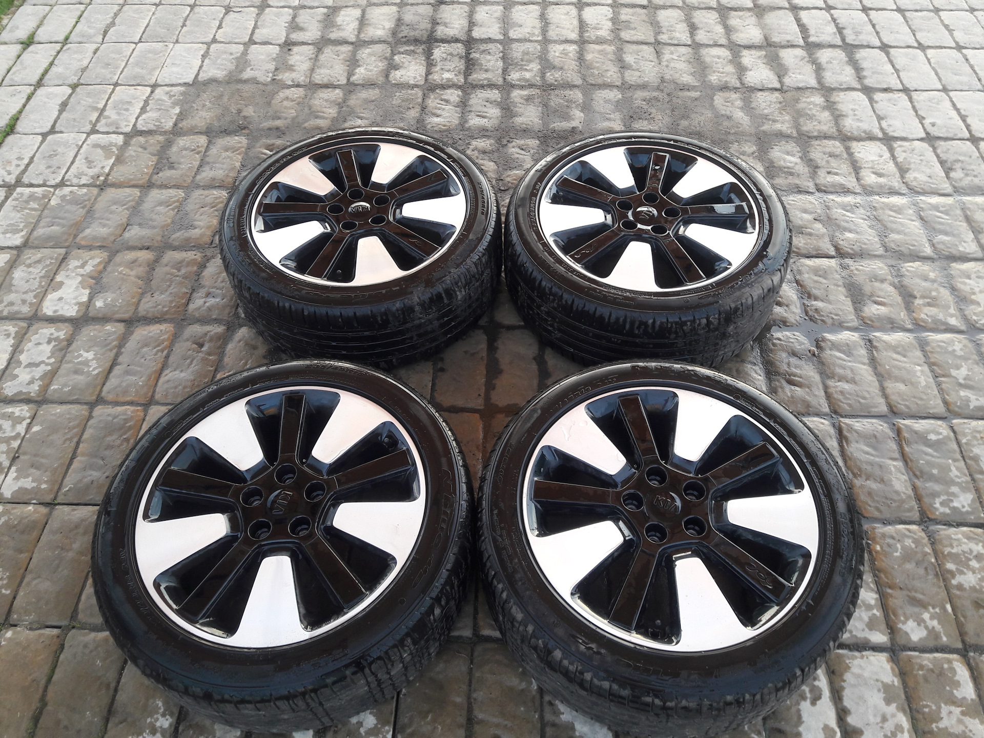 225 40 r18 лето. Резина r18 235 40 mazda. Колесный диск 8jx18 et:43 605. Колёса в сборе к 18 япония. Пассат б5 18 колеса.