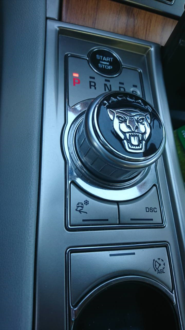 интересная накладка на селектор АКПП — Jaguar XF (1G), 2,7 л, 2009 года ...