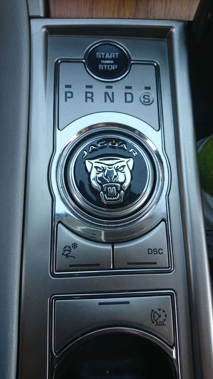 Ягуар шайба. Шайба акпп ягуар. Jaguar xj 2016 салон. Шайба ягуар xf. Селектор акпп jaguar xf.