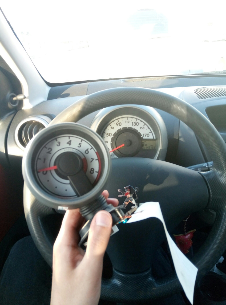 тахометр пежо