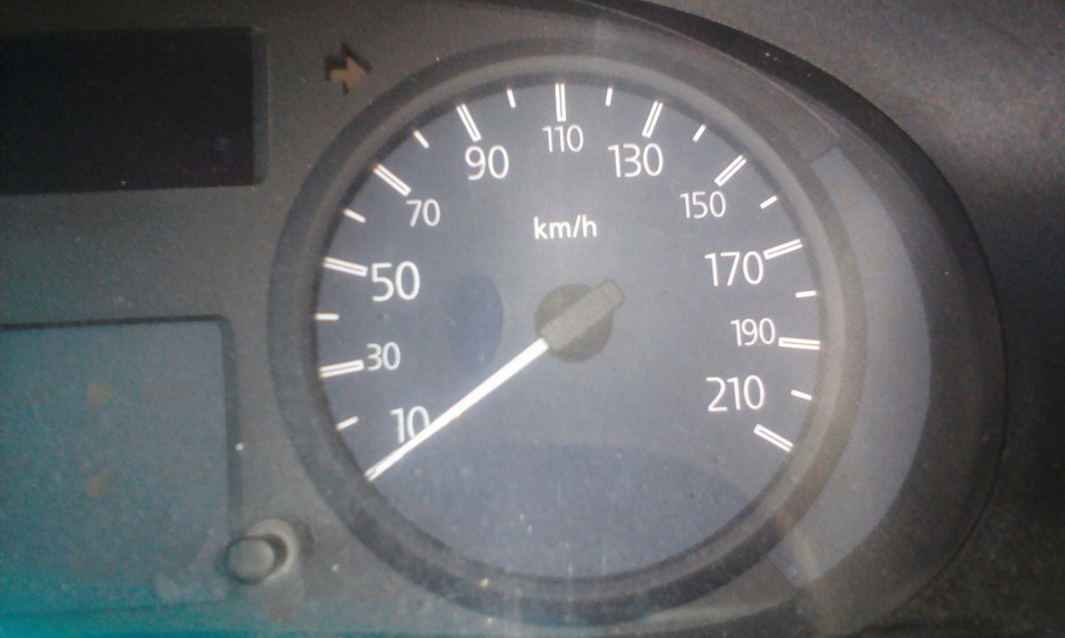 0 на приборной панели Рено. Стрелка спидометра. — Renault Kangoo (1G ...
