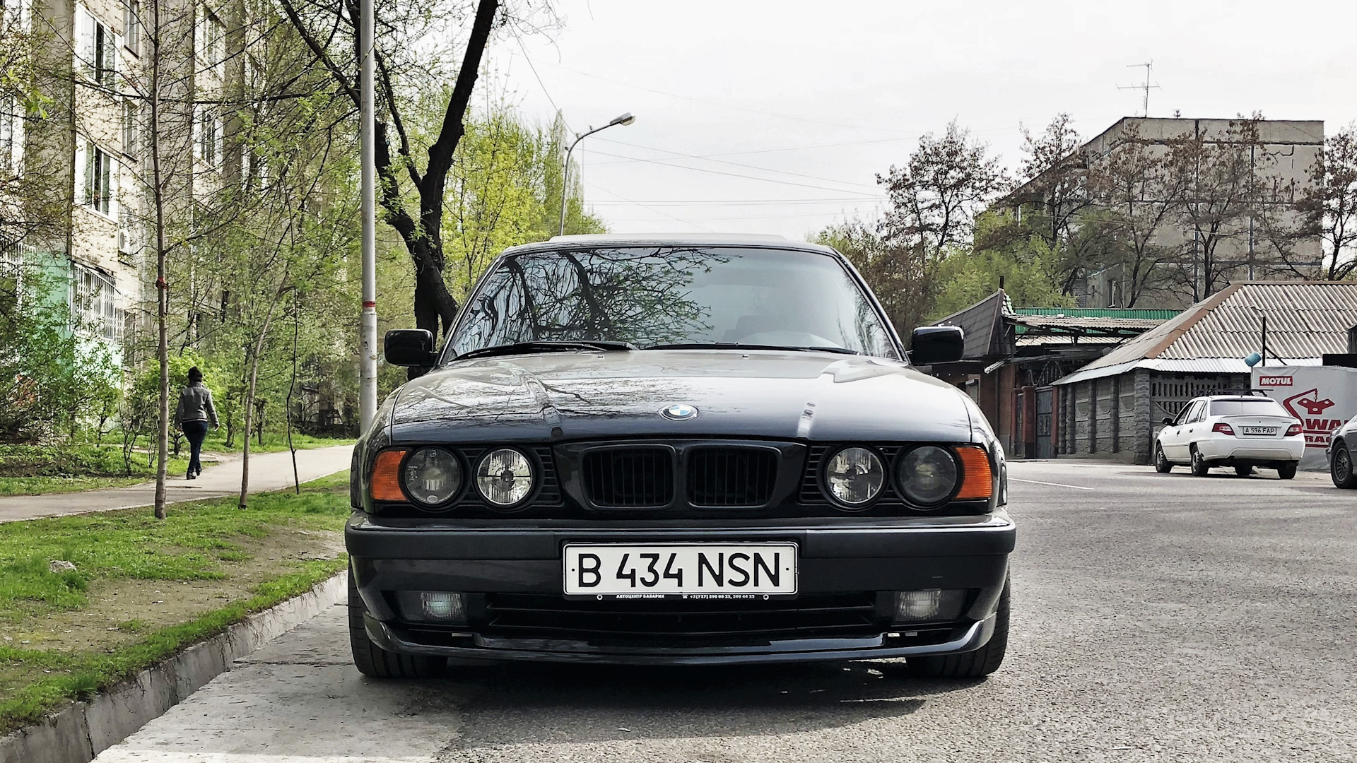 Фото bmw e34 спереди