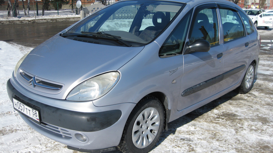 Не работает половина приборной панели — Citroen Xsara Picasso, 1,8 л ...