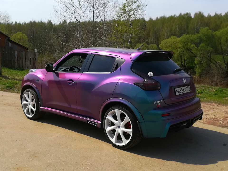 Nissan Juke Nismo синий