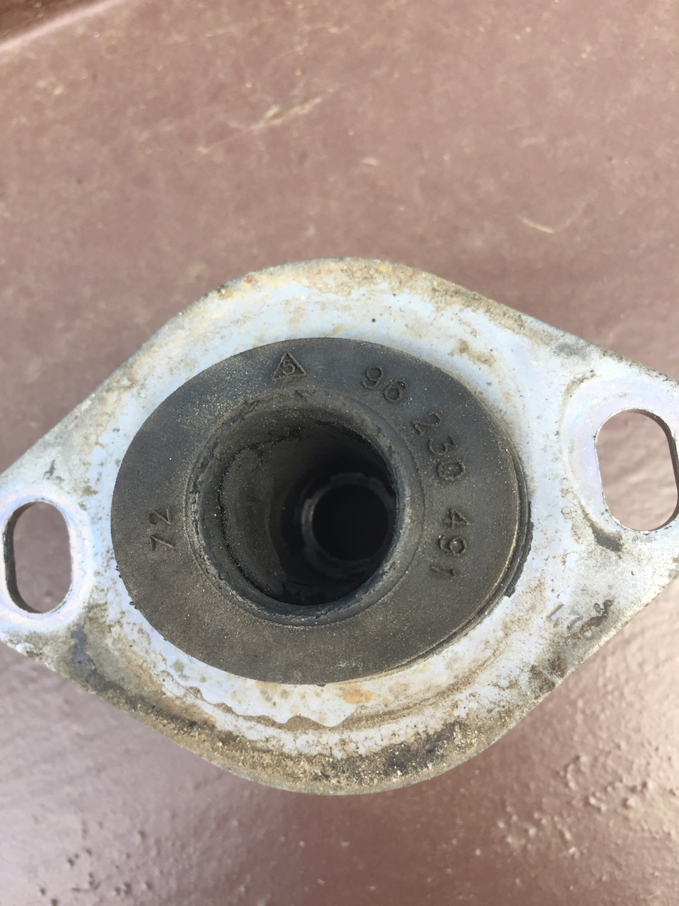 Замена подушки двигателя и удаление катализатора — Peugeot 307, 1,6 л ...