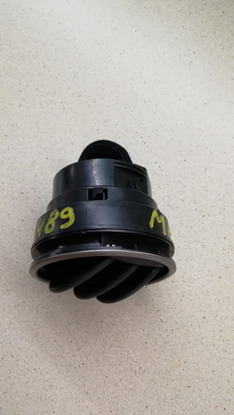 двойное запирание. Наружные шторки и внутренняя заслонка — Subaru Forester (SG)