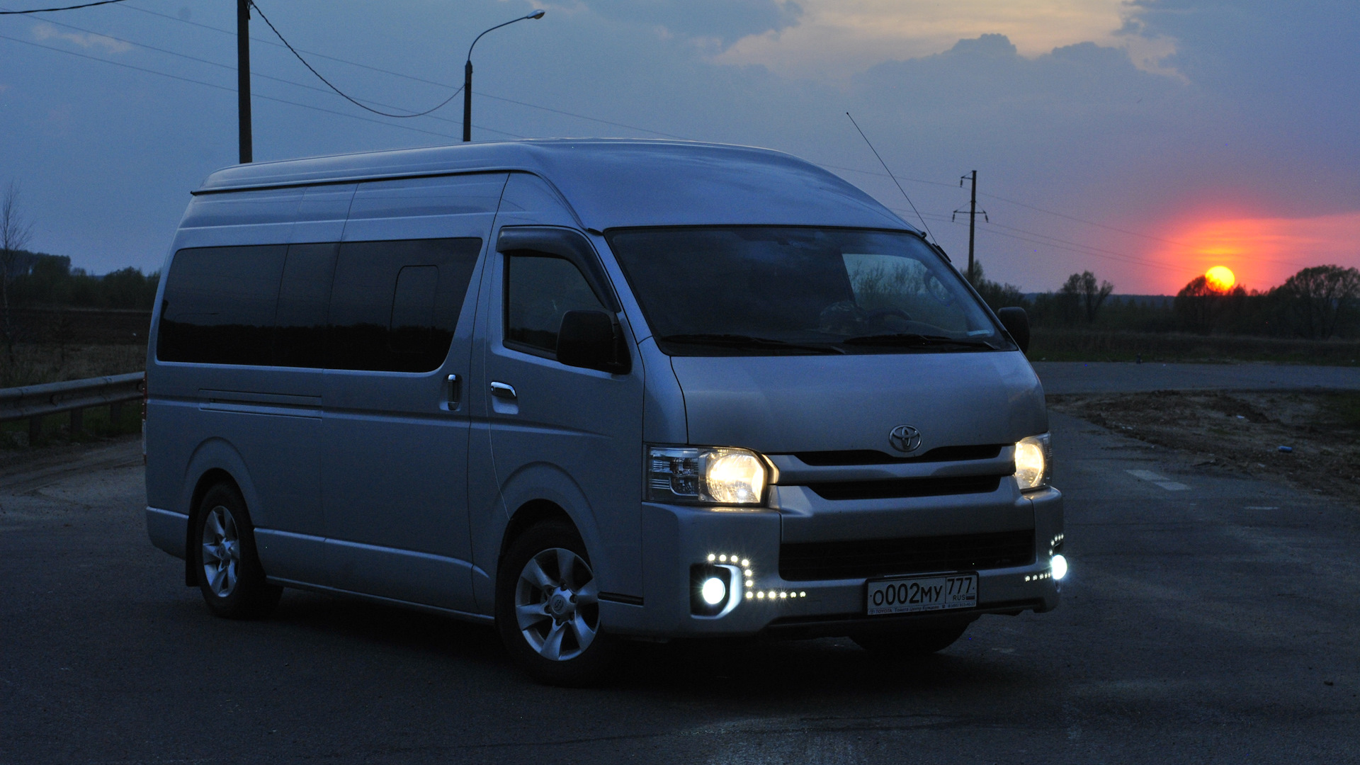 Toyota Hiace h200