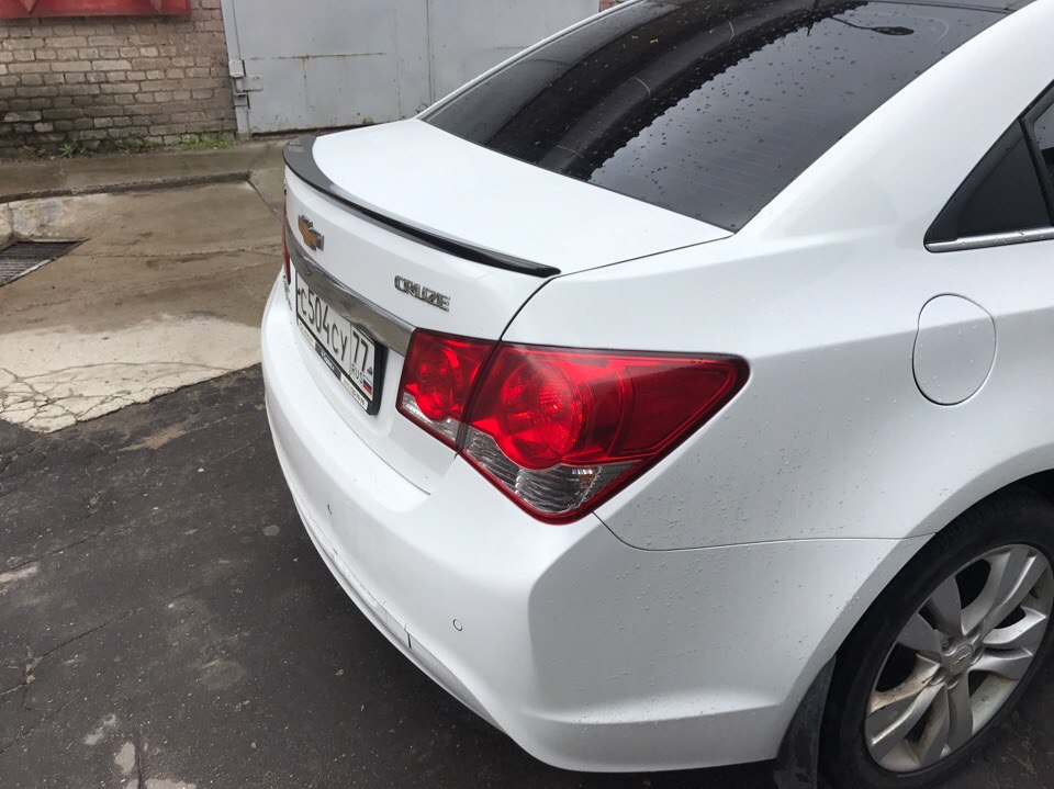 Спойлер Chevrolet Cruze хэтчбек